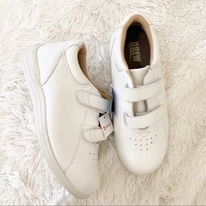 SOLD❗️DREW Leather Velcro Orthopedic Shoes 6.5WW